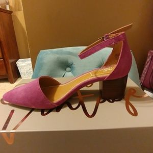 Crown Vintage- Valentinna Pump size 6 1/2